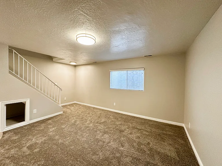 1809 E 4500 S — Photo 21