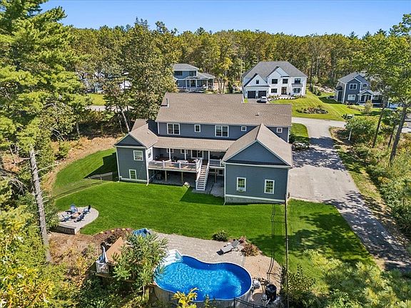 4th image of 18 Highclere Road