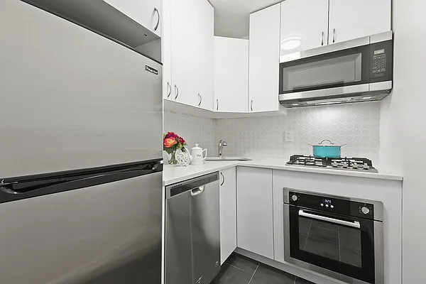 Sold by Compass | media 9