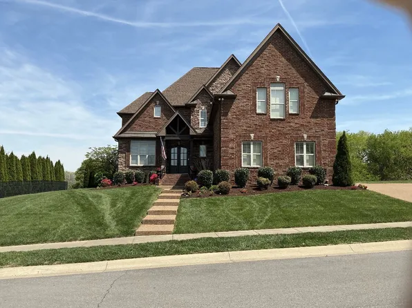 303 Charleston St, Lebanon, TN 37087