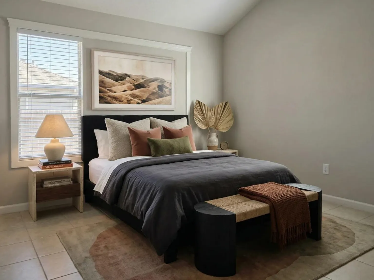 4 bed, 2.0 bath, 1564 sqft, $910 — Photo 1