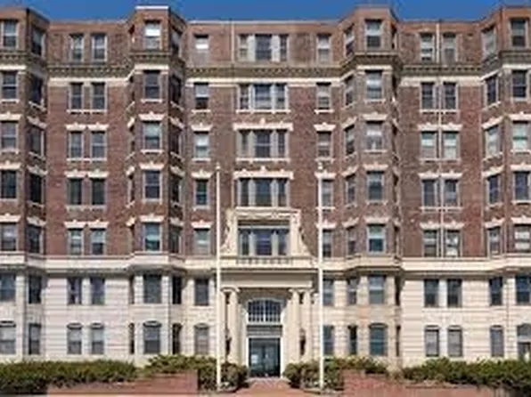285 Lynn Shore Dr APT 308, Lynn, MA 01902