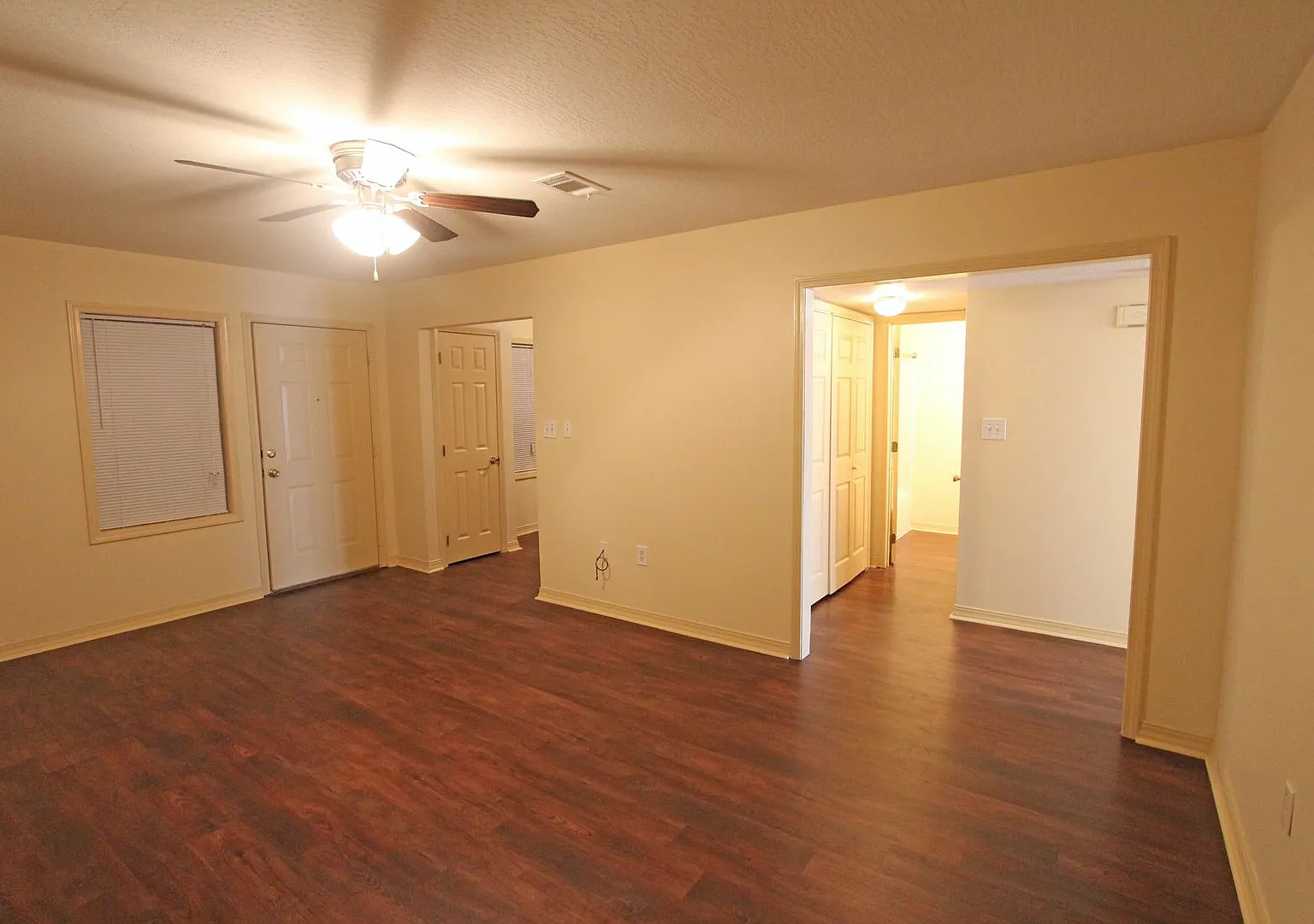 Stonewood Crossing Apartment Homes — Photo 1