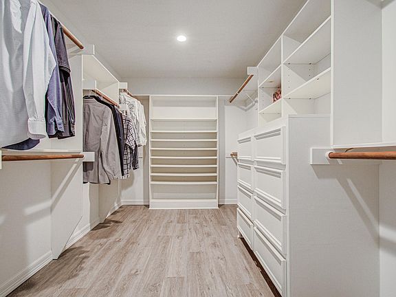 4th image of 12525 Wanda Way