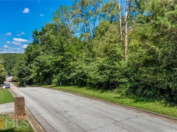 4152 Sandy Lake Dr, Lithonia, GA 30038