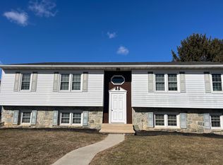 1214 Dawn Ave, Ephrata, PA 17522