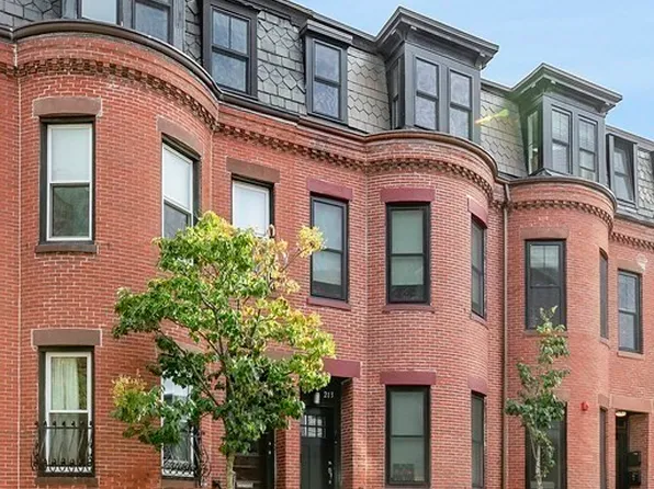 213 Green St #2, Cambridge, MA 02139
