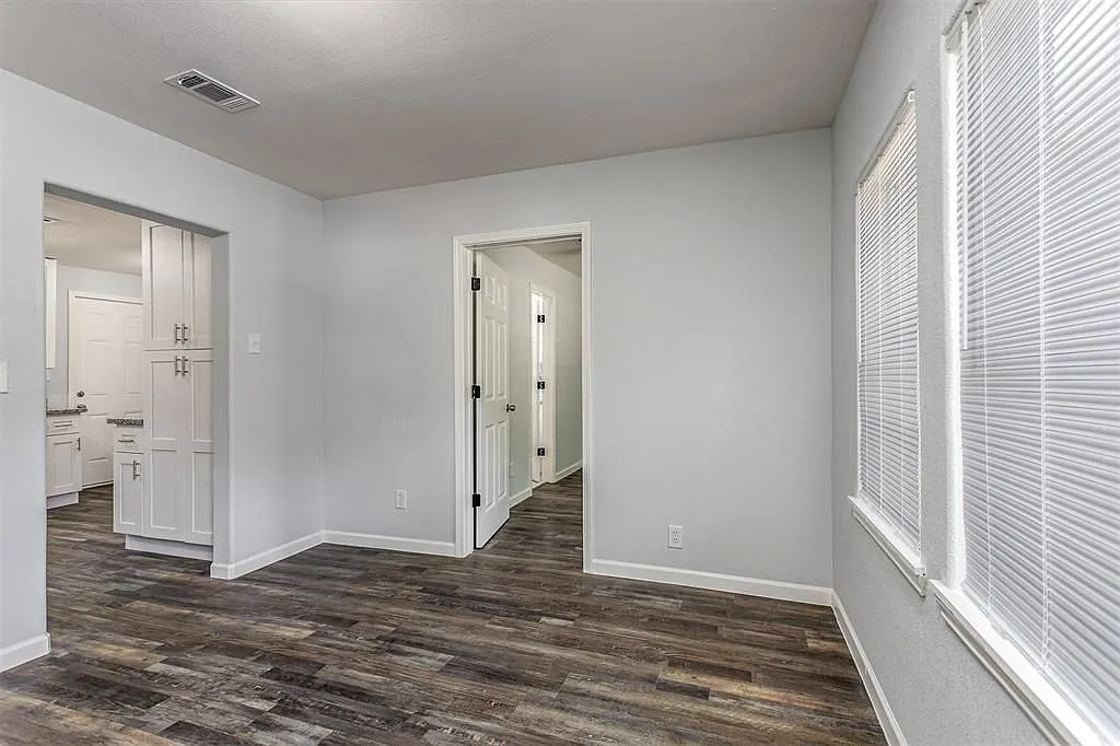 3 bed, 2.0 bath, 1344 sqft, $1,795 — Photo 4