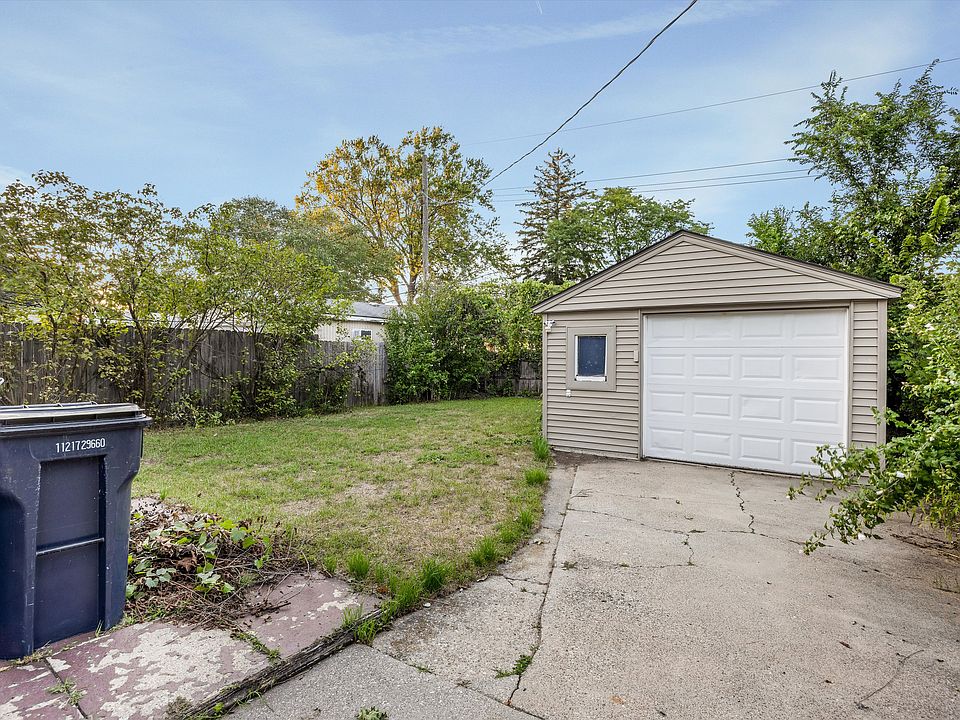 229 Devillen Ave, photo 20