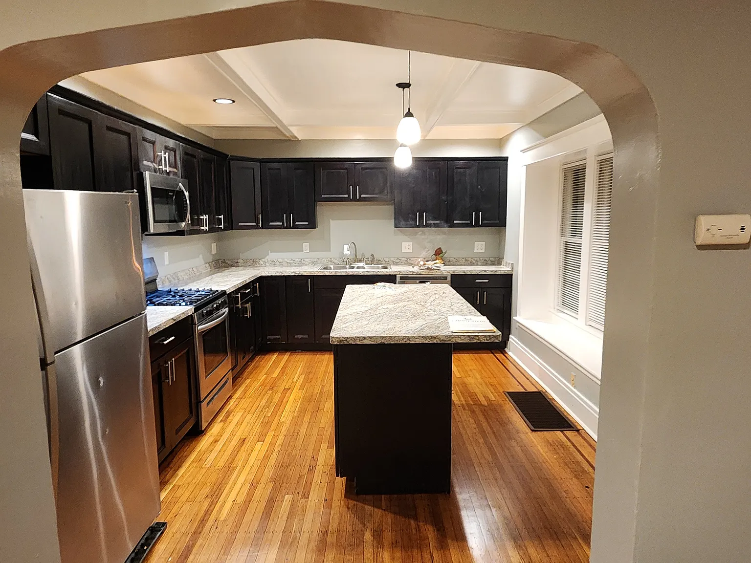 204 Winspear Ave — Photo 3