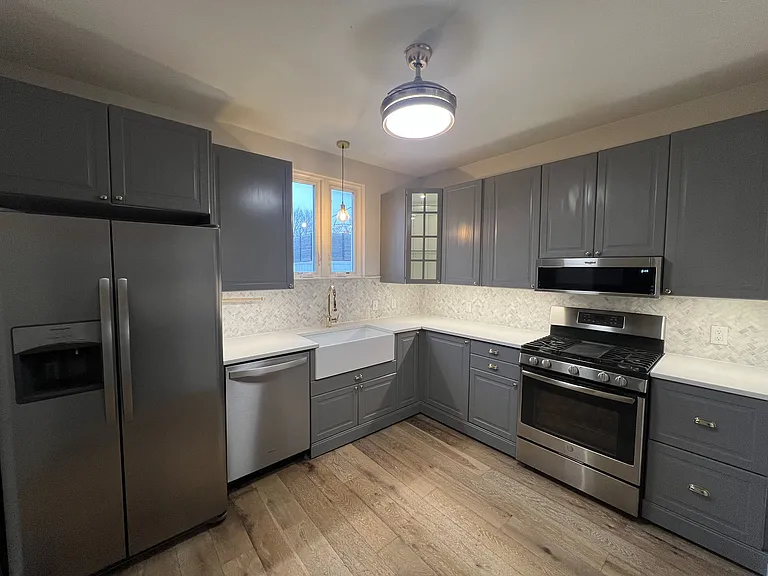 1342 Hamlet St — Photo 7