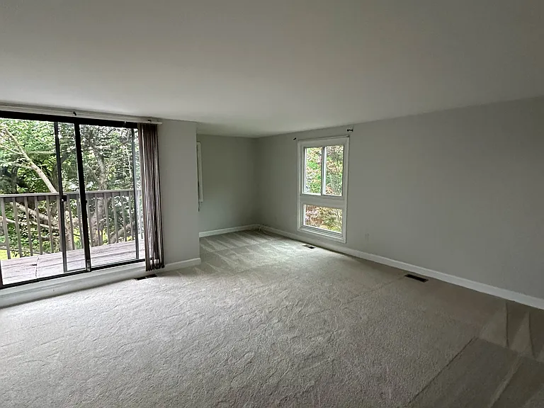 20 Regis Cir — Photo 21