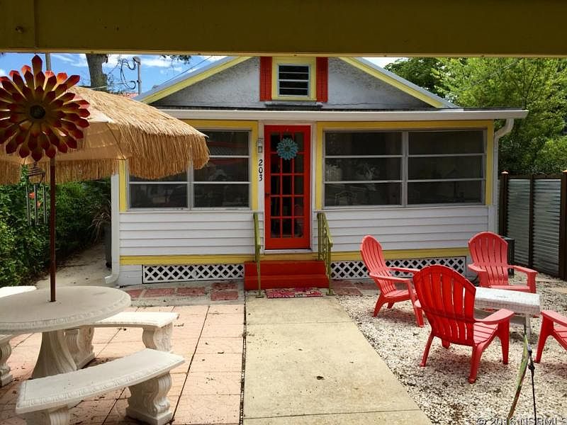 1st image of 203 Cedar Ave