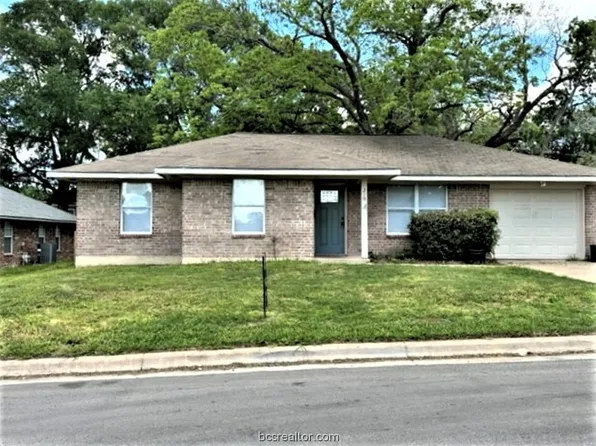 210 Baber St, Brenham, TX 77833
