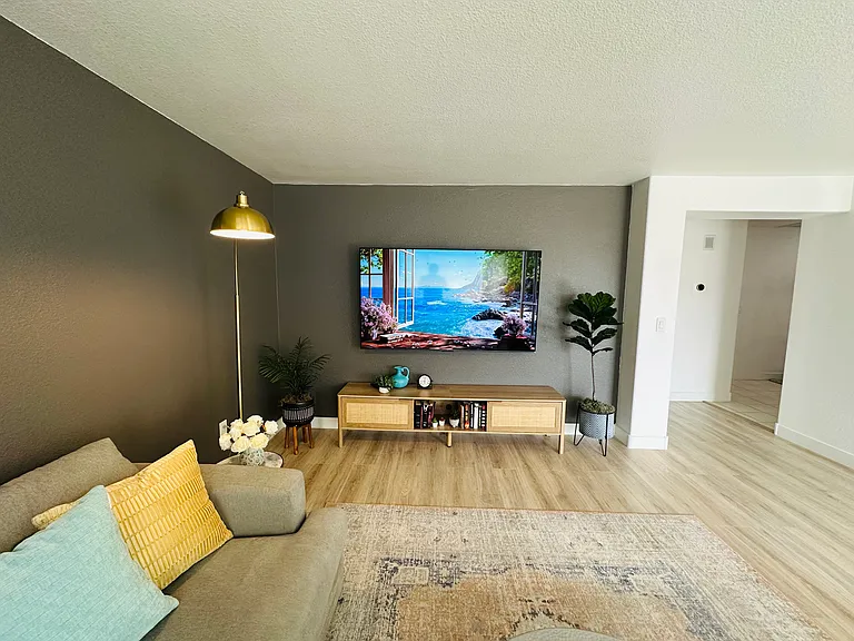 Loma Verde Dr — Photo 4