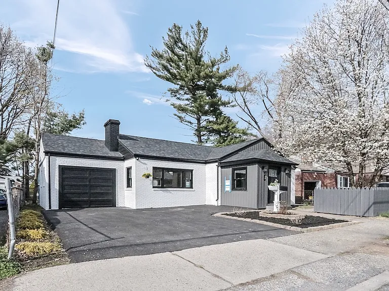 14 Columbus Ave — Photo 1