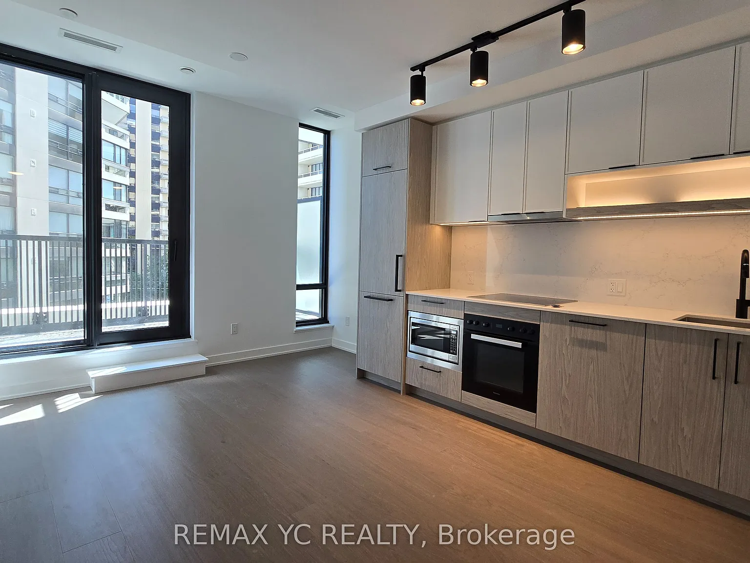 1 bed, $2,300 — Photo 2