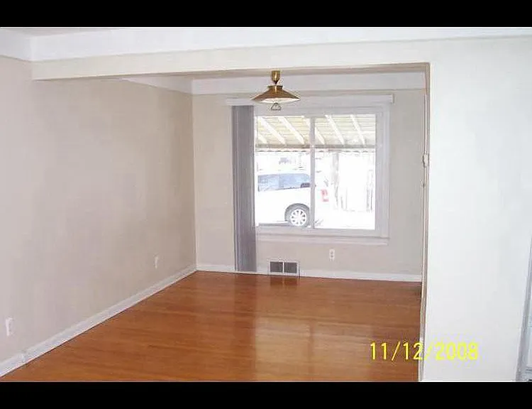 26501 Coolidge Hwy — Photo 1