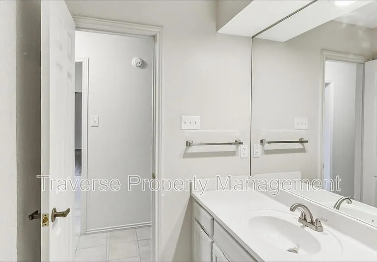5407 Ledgestone Dr #5405 — Photo 19