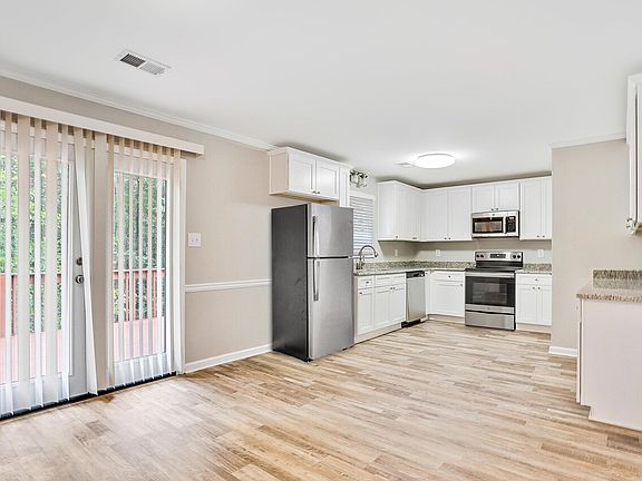 5th image of 1510 Sugarplum Pl SW