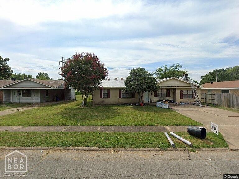 1st image of 102 Roselawn Dr