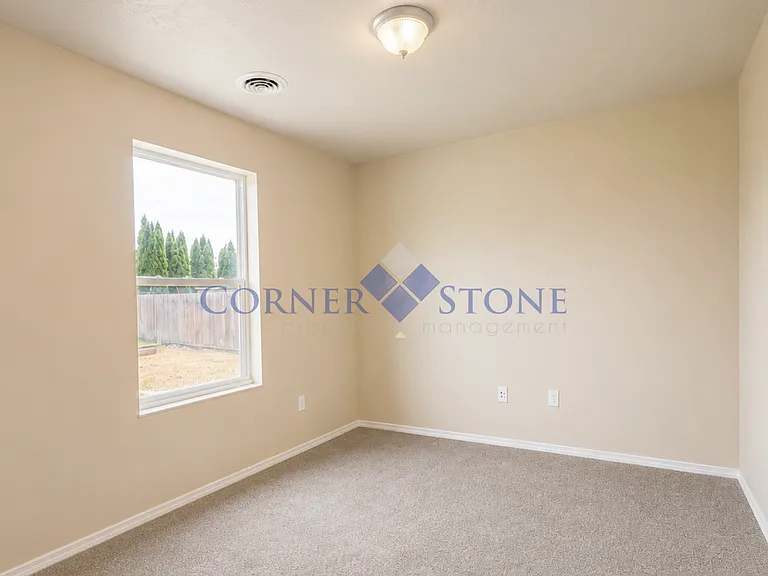 2678 N Kelsan Ave — Photo 12