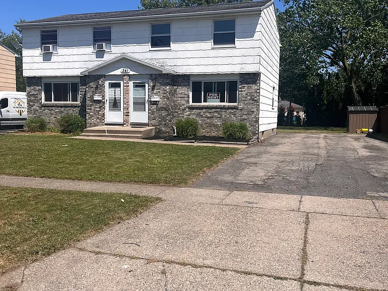 241 Robert Dr — Photo 1
