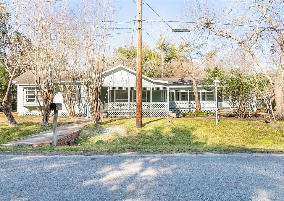 1st image of 8106 Meadowbrook Dr