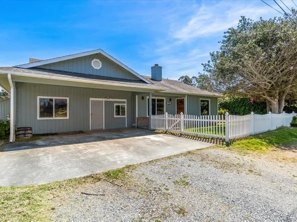 1307 Douglas St, Crescent City, CA 95531