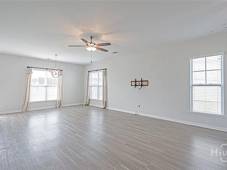 185 Brickhill Cir — Photo 5