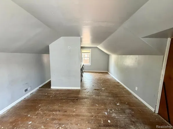 15431 Saratoga St, Detroit, MI 48205