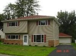 145 Blackhawk Dr, Park Forest, IL