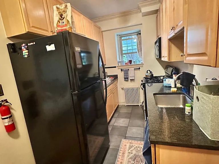 3925 Davis Pl NW #B6 — Photo 9