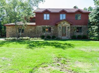 295 Willow St, Inverness, IL 60010