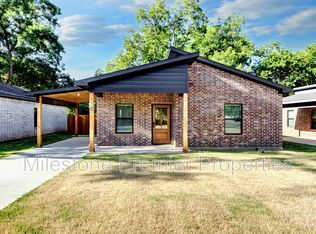 118 E Harrison St, Denison, TX 75021