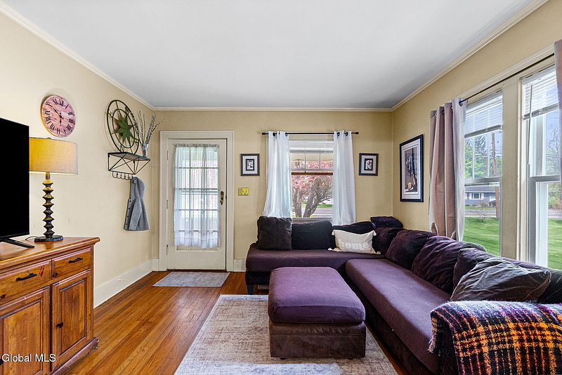 2nd image of 54 Altamont Road