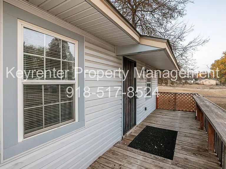 2144 N Garrison Pl — Photo 2