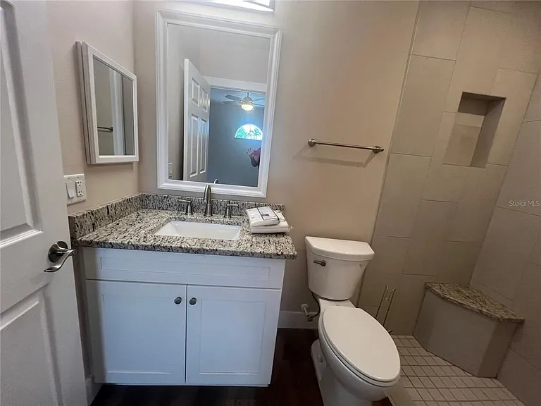 2472 Picnic St — Photo 16