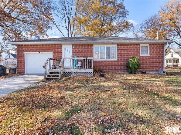 105 N Second Cross St, Mechanicsburg, IL 62545