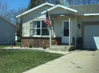 6691 Pleasantview Dr NE, Rockford, MI 49341