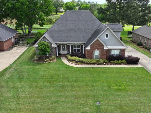 69 Dogwood Meadows Ln, Wetumpka, AL 36093