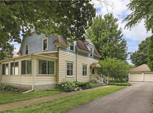 136 Maple Ave, Walworth, WI 53184