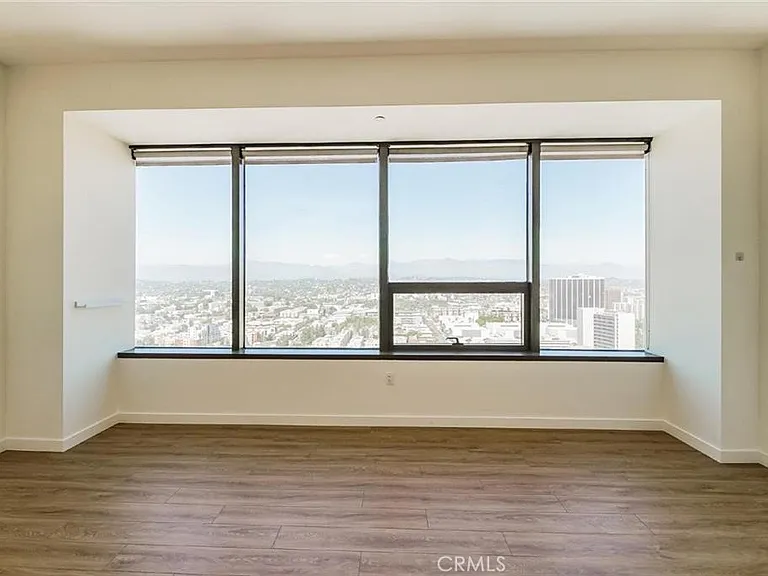1100 Wilshire Blvd #2603 — Photo 4
