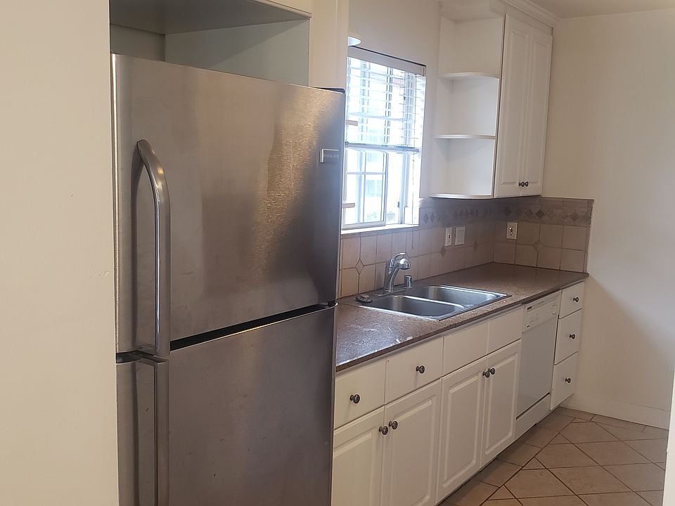 1st image of 1054 S Wooster St APT 2