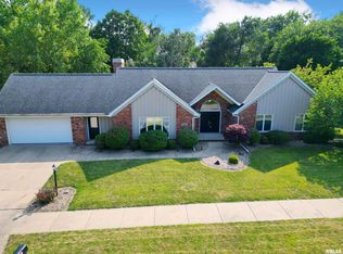 2850 W Willowlake Dr, Peoria, IL
