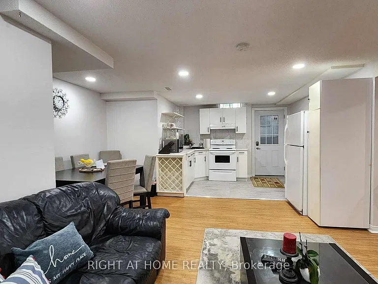 44 Meadowlands Blvd #BASEMENT — Photo 6