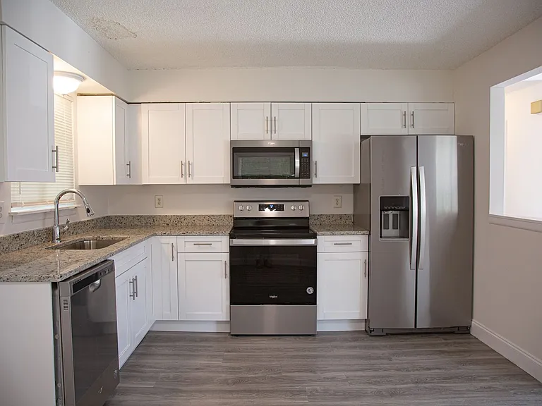 2445 Thomasson Dr — Photo 44