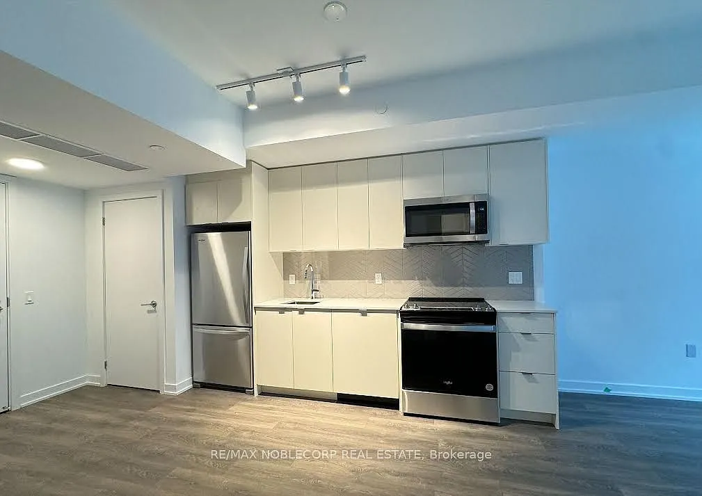 2 bed, $2,350 — Photo 3