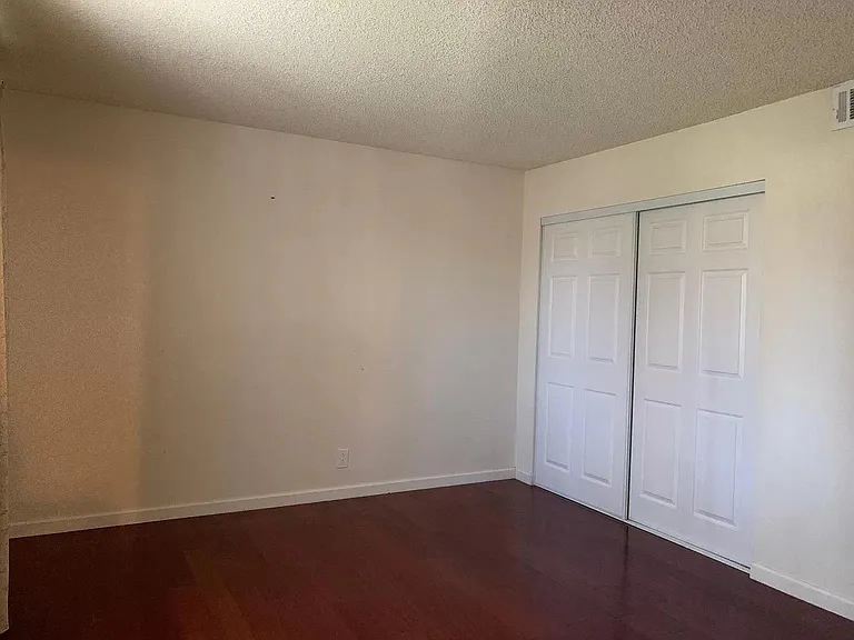 1175 Johnson Ave — Photo 10