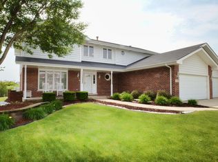 8131 Stonegate Dr, Tinley Park, IL 60487